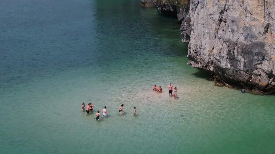 From Hanoi: 2-Day Lan Ha Bay Cruise with Meals and Cabin - From Hanoi to Hai Phong and onto the bay