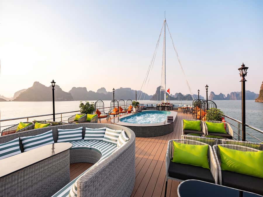 From Hanoi: 3-Day Ha Long and Lan Ha Bay Cruise with Meals - Why three days works better than a quick Ha Long trip