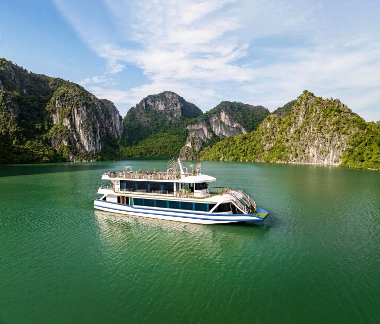 From Hanoi: Ha Long Bay 5-star Day Cruise with Buffet Lunch - A long but efficient day from Hanoi