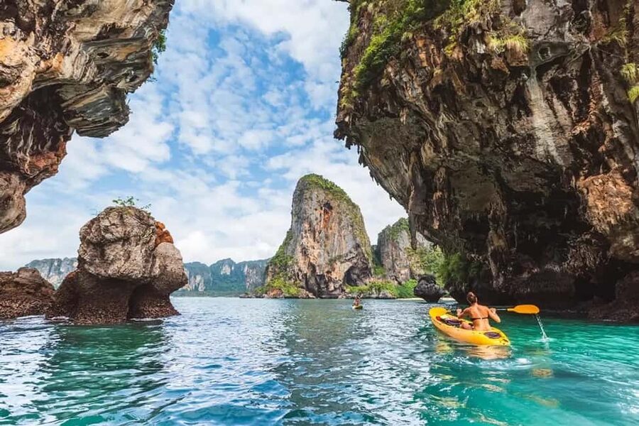 From Hanoi: Ha Long Bay Cruise with Lunch - What the $63 price really covers