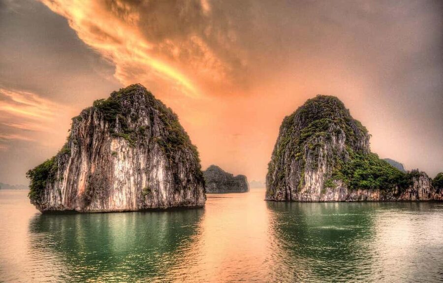 From Hanoi: Ha Long Bay Cruise with Lunch - Who will enjoy this day cruise