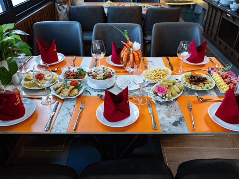 From Hanoi: Lan Ha Bay and Cat Ba Island Cruise with Lunch - The guide can shape the day