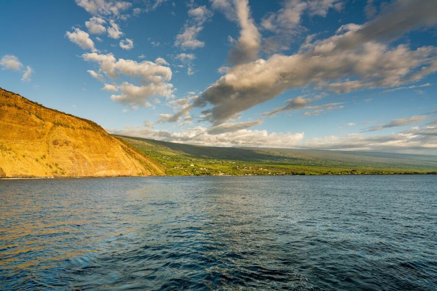 From Hawaii: Historical Dinner Cruise Tour to Kealakekua Bay - Sunset, cocktail, and the search for the Green Flash