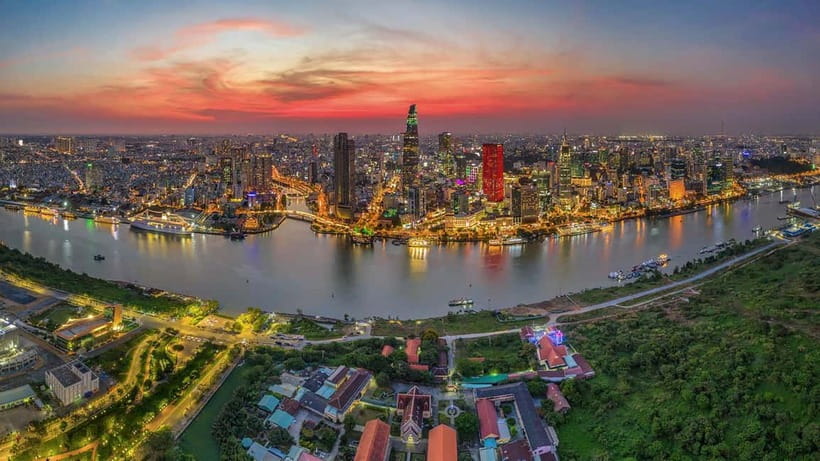 From HCM: Private Saigon City Tour Half-Day & Dinner Cruise - Ben Thanh Market and everyday Saigon