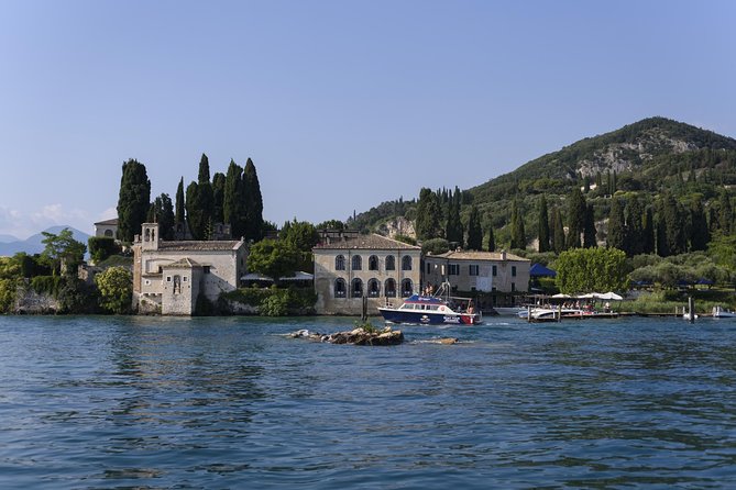 From Lazise: Southern Lake Garda cruise with lunch - Why this Lazise cruise works well