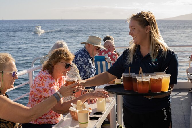 From Ma'alaea Harbor: Sunset Dinner Cruise Aboard the Quicksilver - What arrives at the dinner table