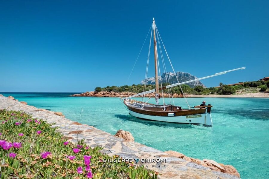From San Paolo: Tavolara and Molara Island Cruise with Lunch - Tavolara, the island that commands the view