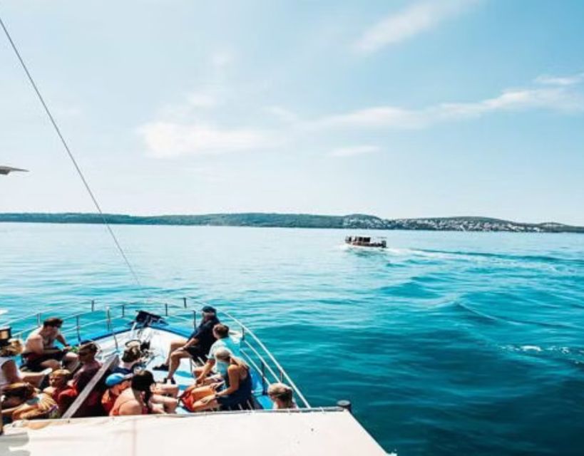From Split: Islands & Blue Lagoon Cruise with Lunch & Drinks - Lunch while the boat heads to the Blue Lagoon