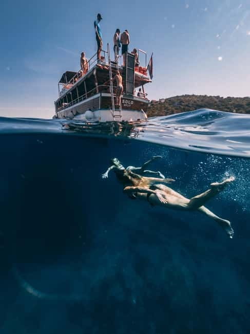 From Trogir: Blue Lagoon & Šolta Cruise with Lunch & Drinks - The boat rides are part of the day