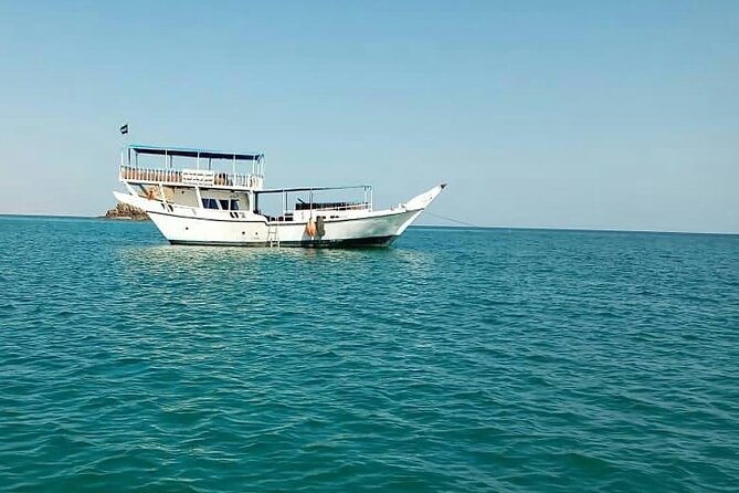 Full Day Musandam Cruise with Lunch and Snorkelling from Dubai - Lunch on board and what is included