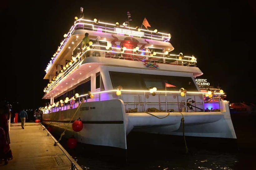 Goa: Triple Deck Family Dinner Cruise and Performances - Reaching the floating jetty in Panaji