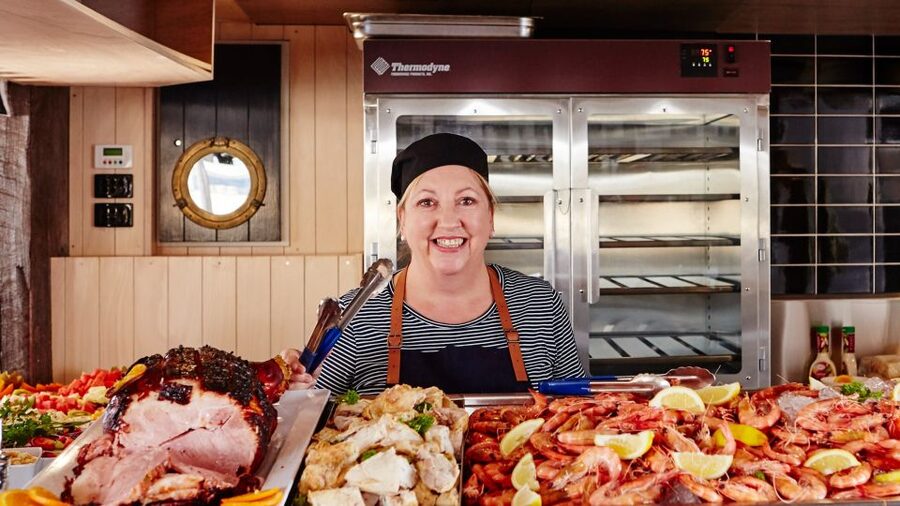 Gold Coast: Sightseeing Cruise with Buffet Lunch - Should You Book the Gold Coast Lunch Cruise?