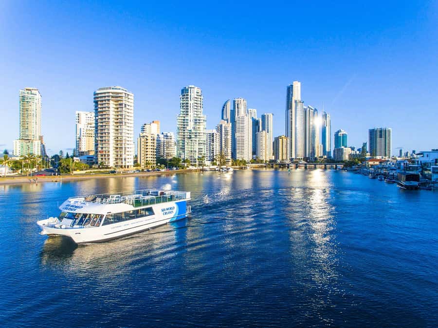 Gold Coast: Sightseeing Cruise with Buffet Lunch - What Lunch Includes on Spirit of Elston