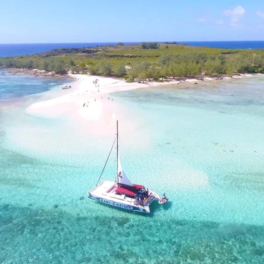 Grand Baie: Catamaran 3 Islands Cruise & Lunch on the Island - Who will enjoy this catamaran day most?