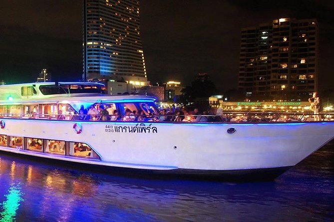 Grand Pearl Bangkok Dinner Cruise with & Hotel Transfer - A Thai and international buffet on board
