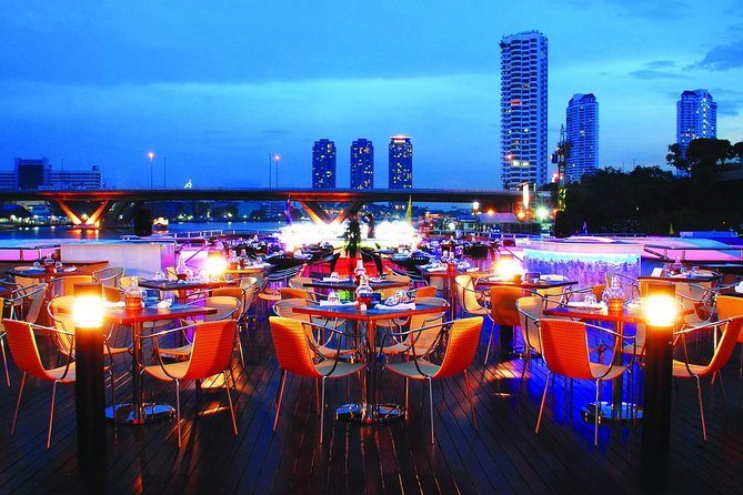Grand Pearl Dinner Cruise along Chao Phraya River with Pickup - Wat Arun and the Grand Palace from the river