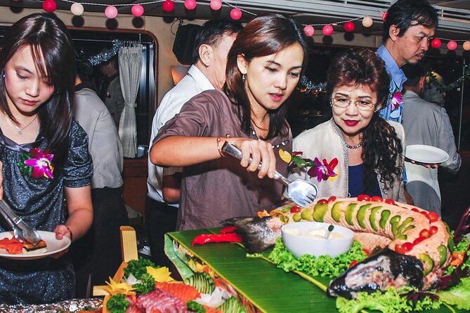 Grand Pearl: Luxury Dinner Cruise with Live Entertainment - Boarding at River City Bangkok