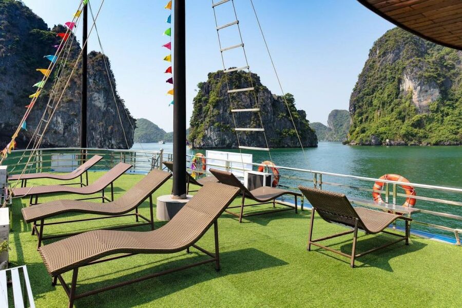 Ha Long: Afternoon Cruise with Lunch, Kayaking, and Swimming - Luon Cave by kayak or bamboo boat