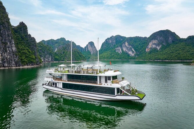 Ha Long Bay Luxury Day Cruise with Buffet Lunch, Caves & Kayaking - Sung Sot Cave, Ha Long Bay’s big underground stop