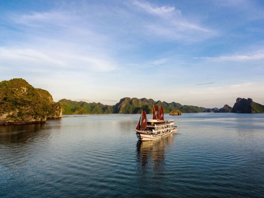Ha Long & Lan Ha Bays: 2-Day Cruise with Meals & Kayaking - Cabins, service, and comfort