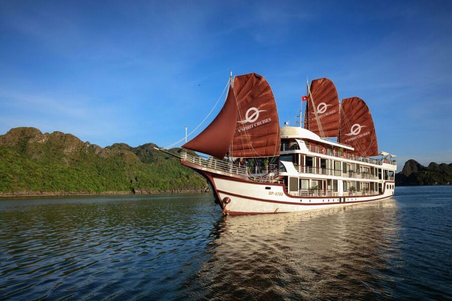 Ha Long & Lan Ha Bays: 2-Day Cruise with Meals & Kayaking - What the $136 price really covers