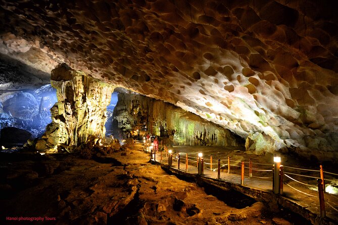 Halong Bay 6 Hours Cruise with Buffet, Sung Sot, Luon Cave, Titop - Sung Sot Cave, Halong Bay’s grand indoor stop
