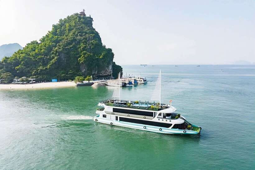 Hanoi: 5-Star Halong Bay Cruise with Lunch, Jacuzzi & Party - The schedule is the main thing to consider
