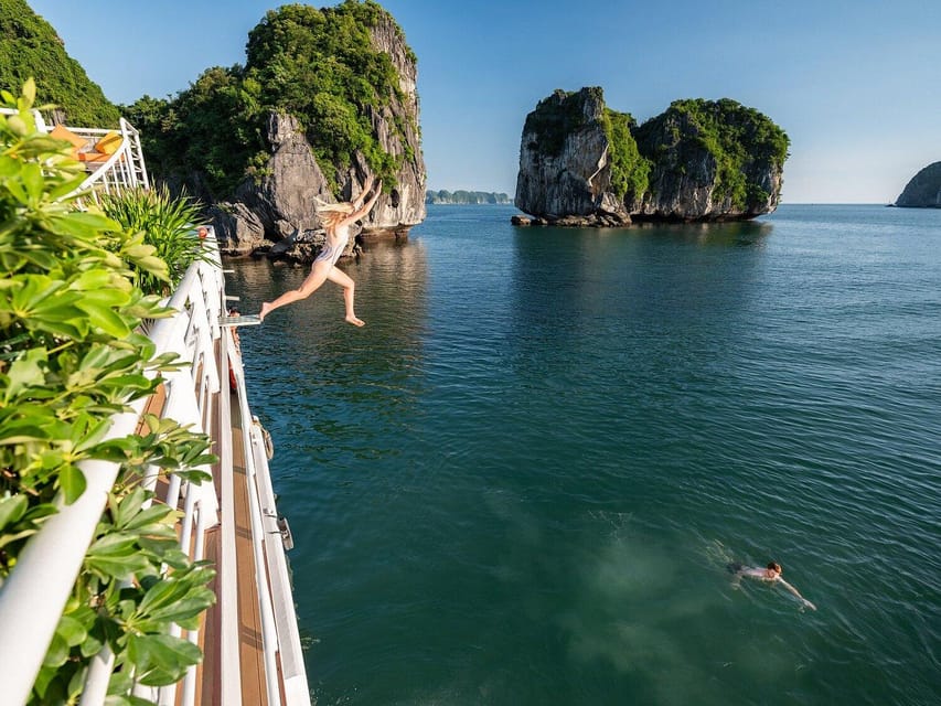 Hanoi: Cat Ba Island & Lan Ha Bay Day Trip Cruise with Lunch - A slow finish with fruit and tea