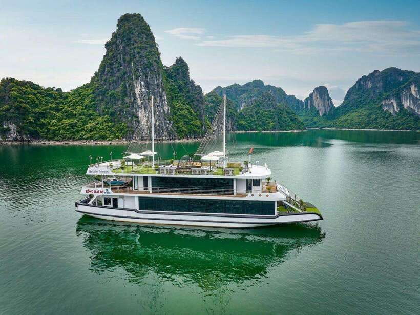 Hanoi: Ha Long Bay Day Trip - Luxury Cruise & Buffet Lunch - Key points at a glance