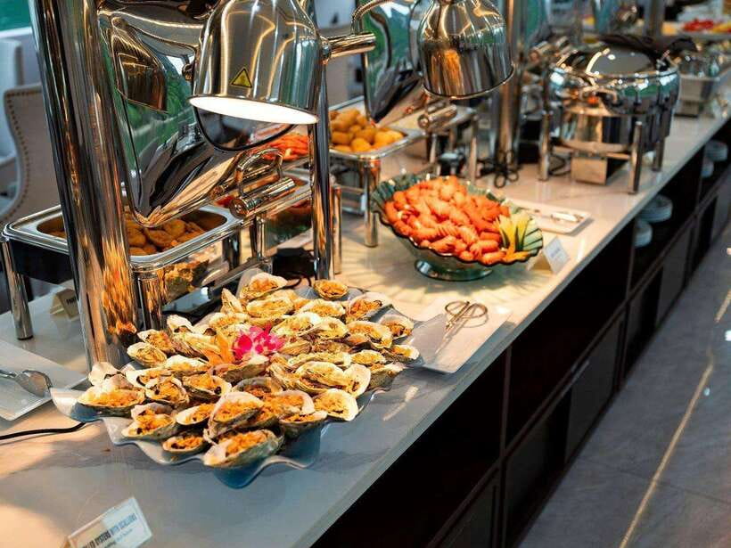 Hanoi: Ha Long Bay Day Trip - Luxury Cruise & Buffet Lunch - Leaving Hanoi by limousine
