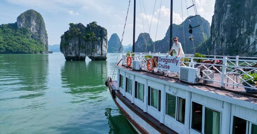 Hanoi: Islands & Caves Ha Long Cruise with Lunch & Kayaking - Why this day trip works for a first look at Halong Bay