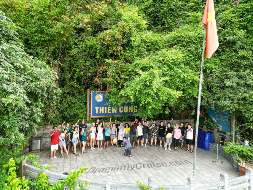Hanoi: Islands & Caves Ha Long Cruise with Lunch & Kayaking - Thien Cung Cave and its high chambers