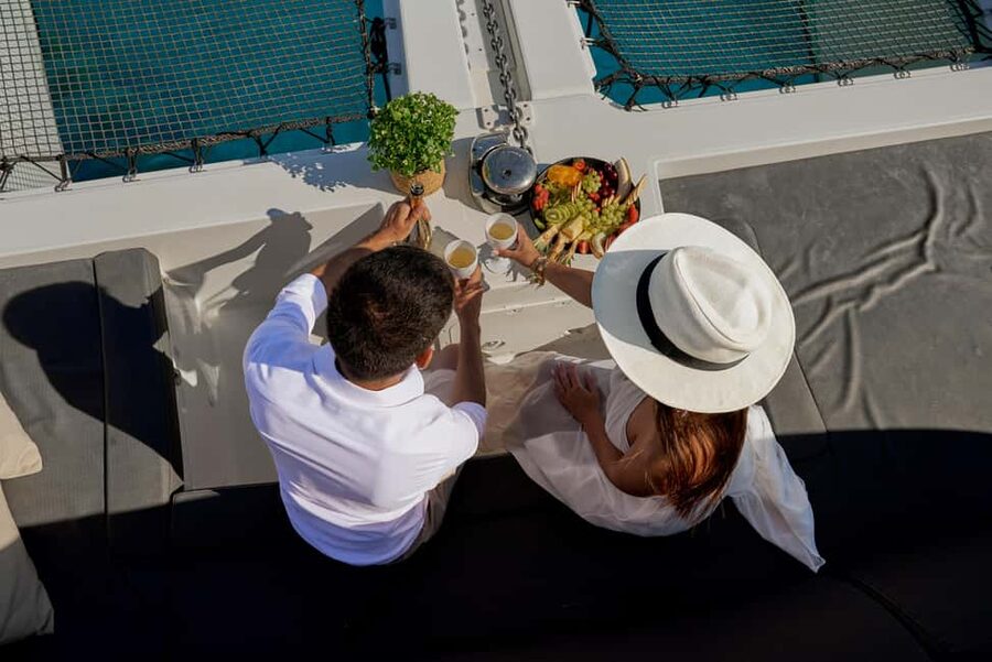 Heraklion: Dia Island Catamaran Cruise with Dinner and Wine - The One-Hour Sail to Dia Island