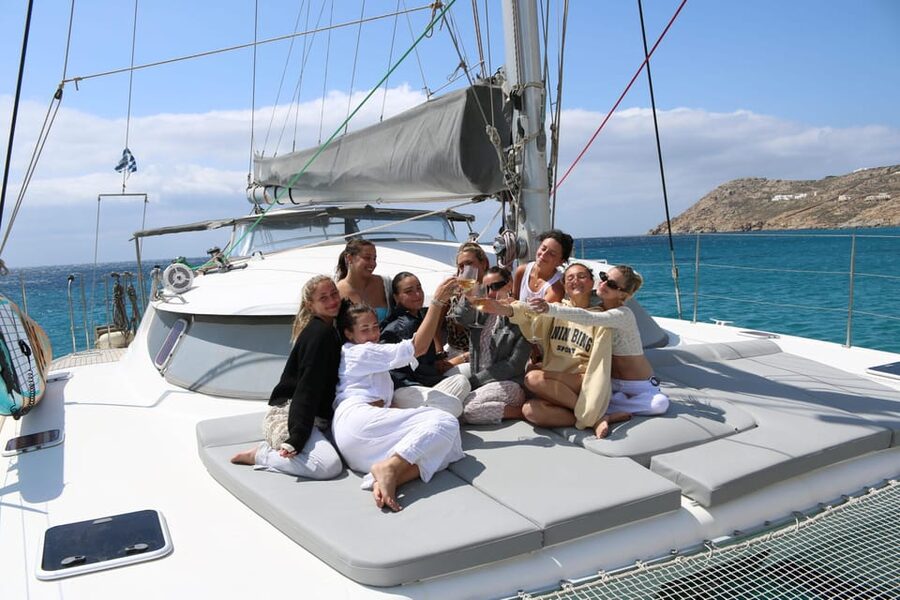 Heraklion: Dia Island Luxury Catamaran Cruise with Meal - Sailing out from Heraklion’s Venetian Harbor