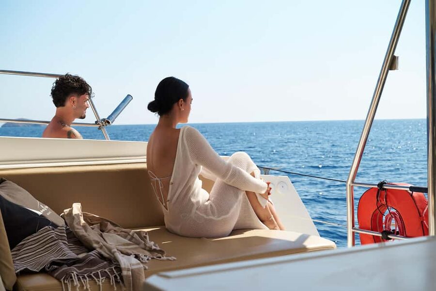 Hersonissos: Dia Catamaran Cruise with Lunch & Drinks - The 105-minute sail to Dia Island