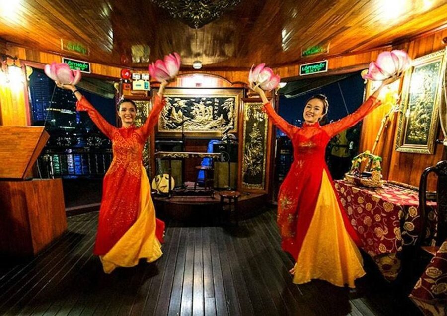 Ho Chi Minh: Private City Tour and Dinner Cruise with Buffet - Meeting point, pickup, and practical details