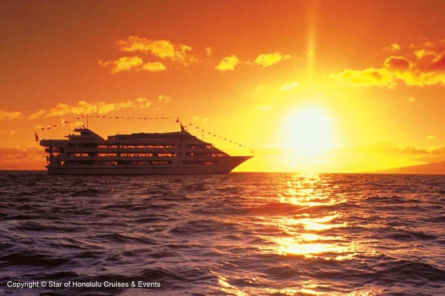 Honolulu: Sunset 5 Course Dinner Cruise with Entertainment - Key points to know before booking