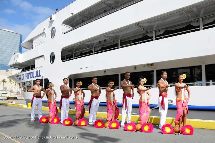 Honolulu: Sunset 5 Course Dinner Cruise with Entertainment - A sunset cruise built around dinner and a show