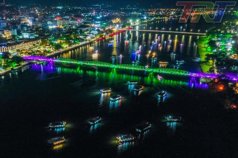 Hue: Perfume River Dinner Cruise with Traditional Show - The eight-course Hue dinner
