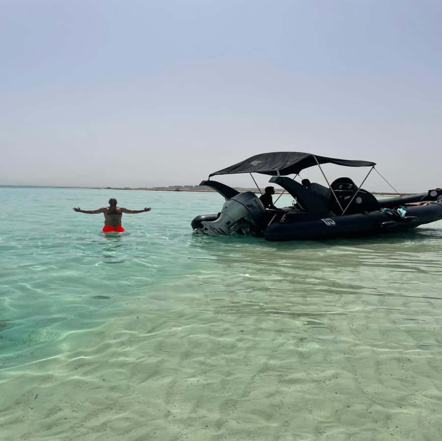 Hurghada: Giftun Island Orange Bay Speedboat Cruise & Lunch - The crew can make the day feel personal