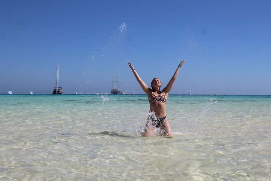 Hurghada: Premium Island Cruise with Lunch and snorkeling - The Orange Bay or Giftun Island stop