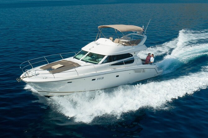 Ierapetra: Chrissi Island Luxury Yacht Cruise with Meal - The first bay gives you three ways to enjoy the island