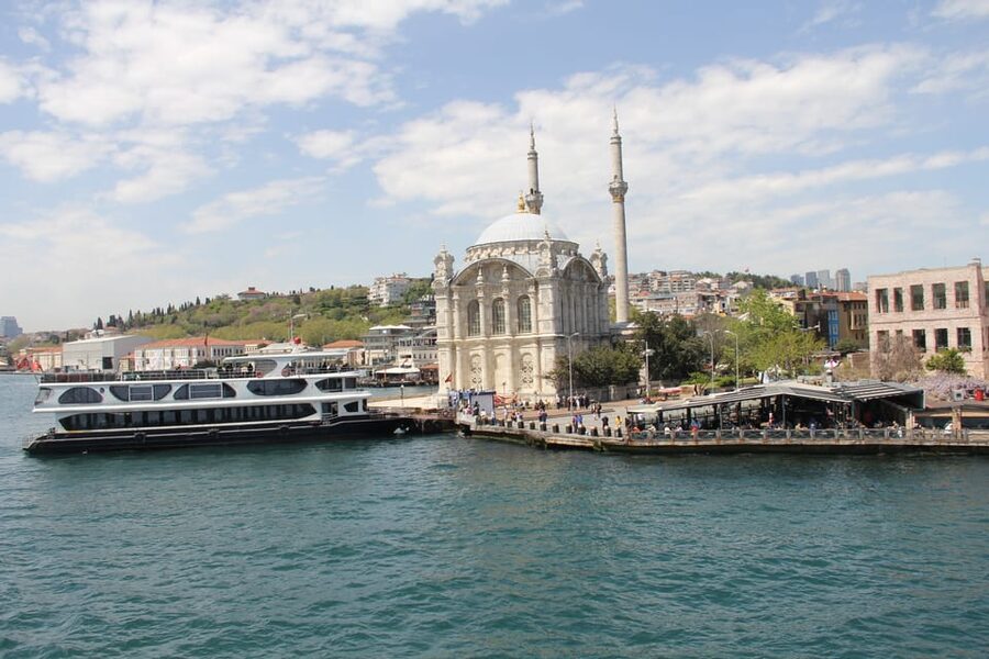 Istanbul: Bosphorus and Black Sea Cruise with Lunch - Rumeli Fortress and the bridge crossings