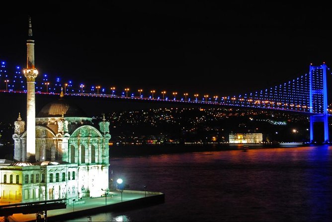 Istanbul Bosphorus Dinner Cruise and Turkish Night Show with DJ - Rumeli Fortress and the Northern Turn