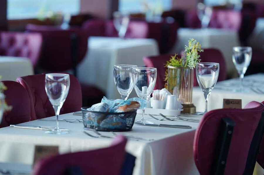 İstanbul:Bosphorus Dinner Cruise & Soft and Alcohol Drinks - The evening route and the best views from the water