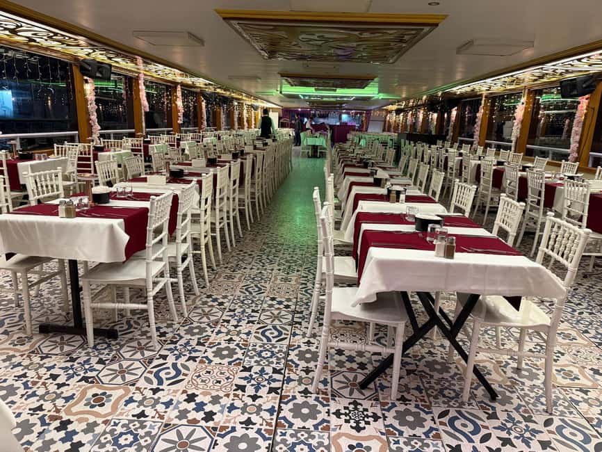 İstanbul:Bosphorus Dinner Cruise & Soft and Alcohol Drinks - Dinner, drinks, and the difference between standard and VIP