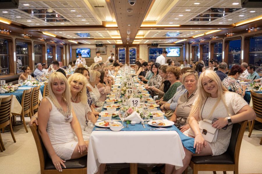 Istanbul: Bosphorus Dinner Cruise & Turkish Night Show - Drinks and the real value of the $28 price