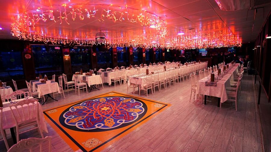 Istanbul: Bosphorus Dinner Cruise with Drinks & Turkish Show - A Bosphorus night built around dinner and dancing