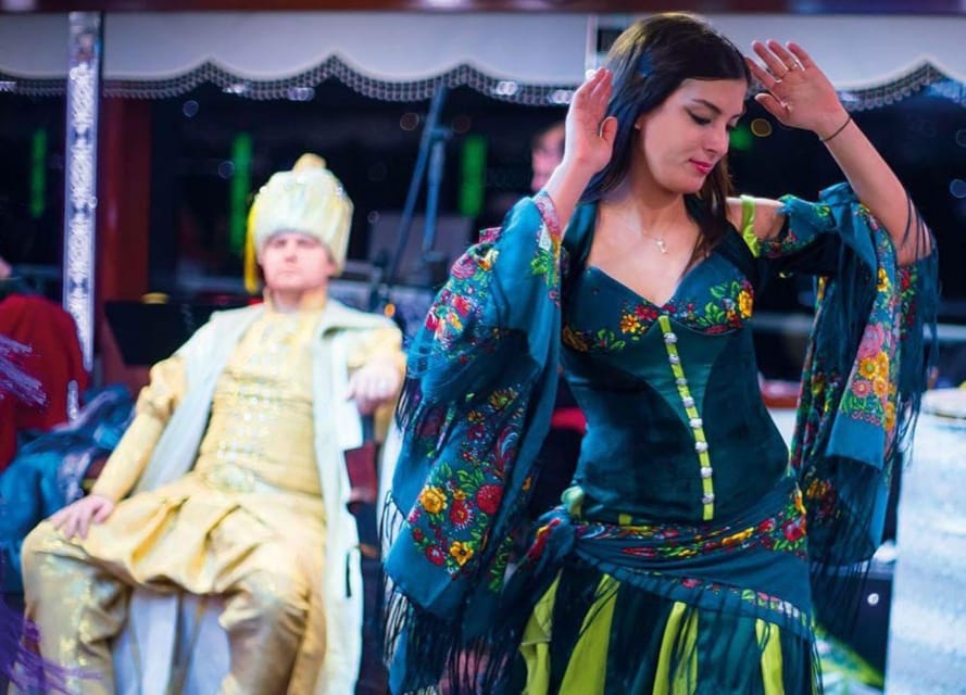 Istanbul: Bosphorus Dinner Cruise with Entertainment - Welcome drinks and the first course