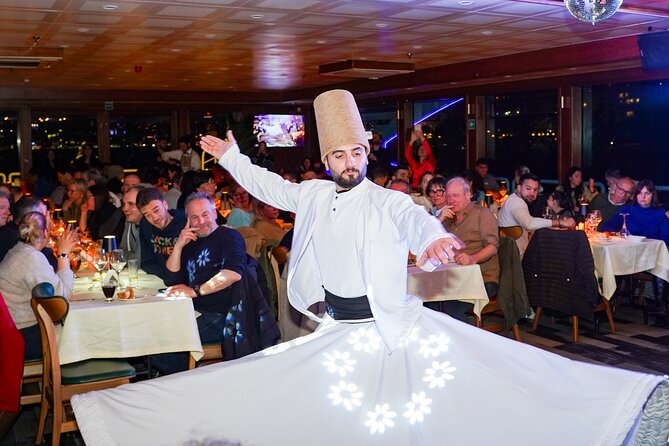 Istanbul: Bosphorus Dinner Cruise with Turkish Night Show - The opening meal: Turkish starters and four main dishes